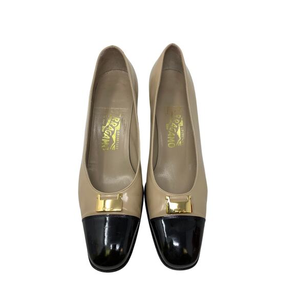 SOLD VTG Salvatore Ferragamo Black Patent Cap Toe Heels Beige Leather Womens 8.5 - Picture 4 of 12